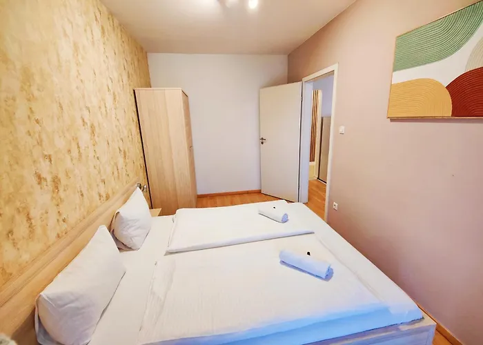 Maple Tree Budget Appartement