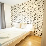 Maple Tree Budget Апартаменты Будапешт