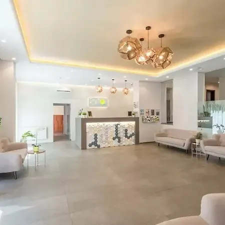 Maple Tree Budget Apartament
