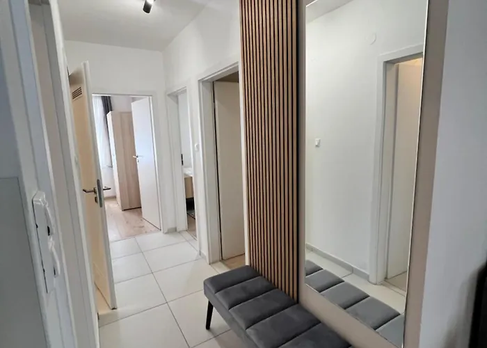 Maple Tree Budget Apartament