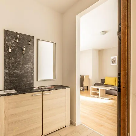 Maple Tree Budget Apartment *
