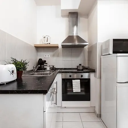 Maple Tree Budget Apartment *