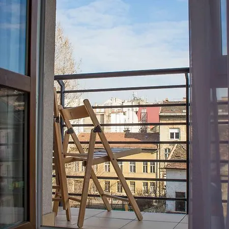 Διαμέρισμα Maple Tree Budget *