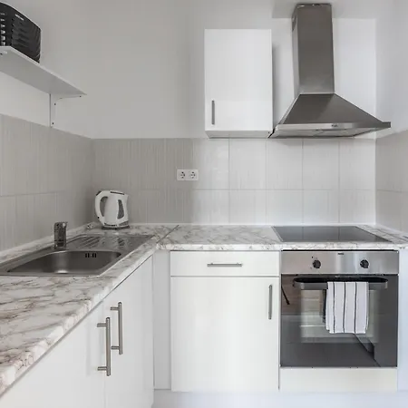 Maple Tree Budget Βουδαπέστη