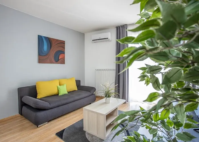 Maple Tree Budget Appartement